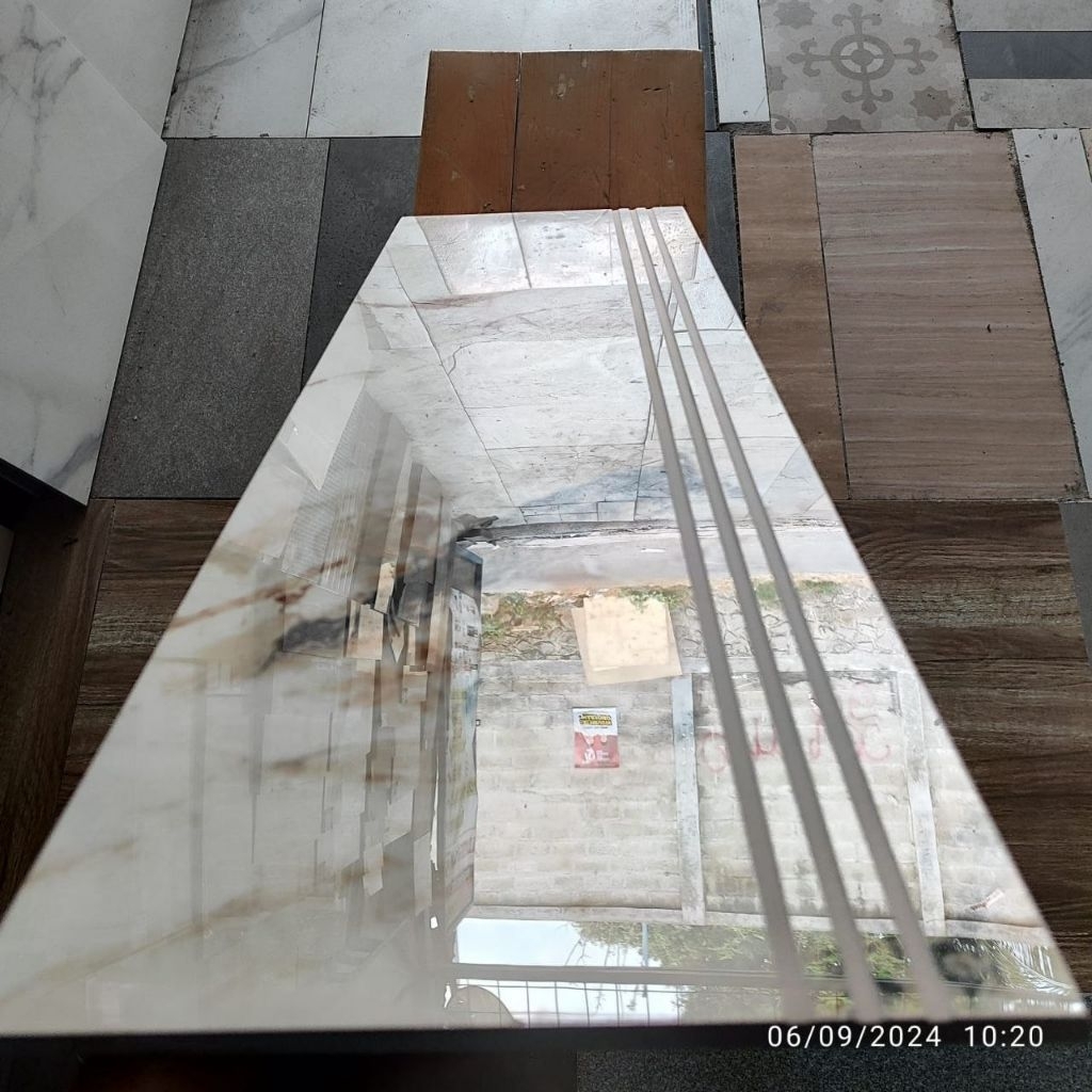 Granit Tangga 30x80 putih corak marmer glazed polished