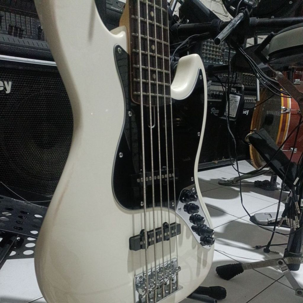 Bass Sire V3 Aktif 5 String Marcus Miller