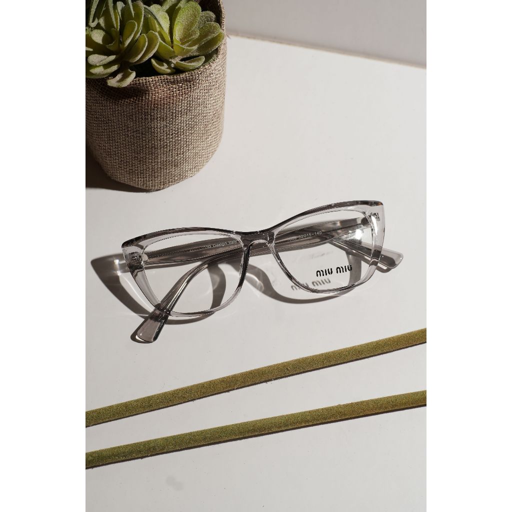 Kacamata Cat Eye Transparan Bening Frame Clear Sunglasses , Desain Elegan dan Ringan