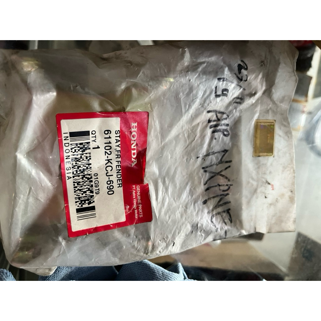 DUDUKAN SPAKBOR DEPAN TIGER OLD ORI NOS 61102-KCJ-660