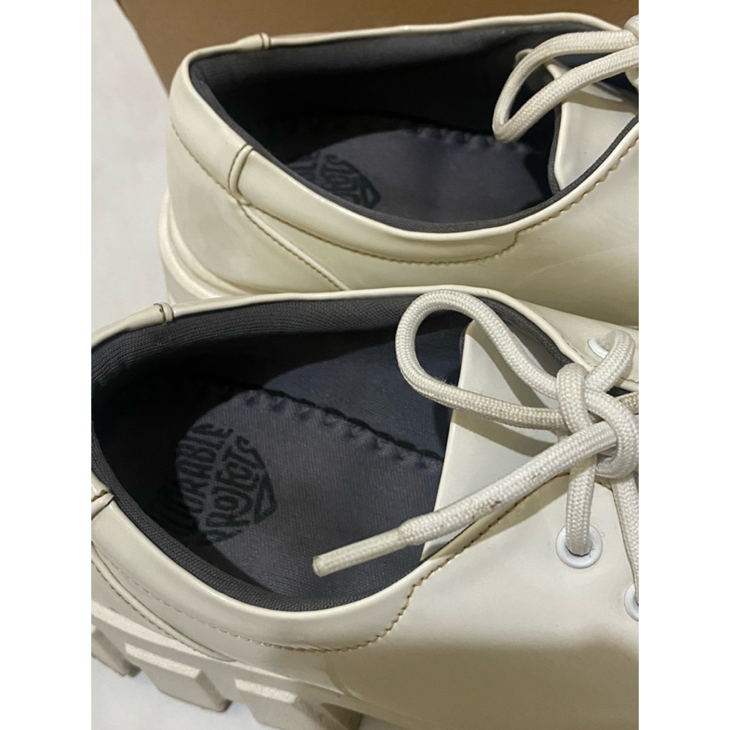 preloved sepatu adorable project