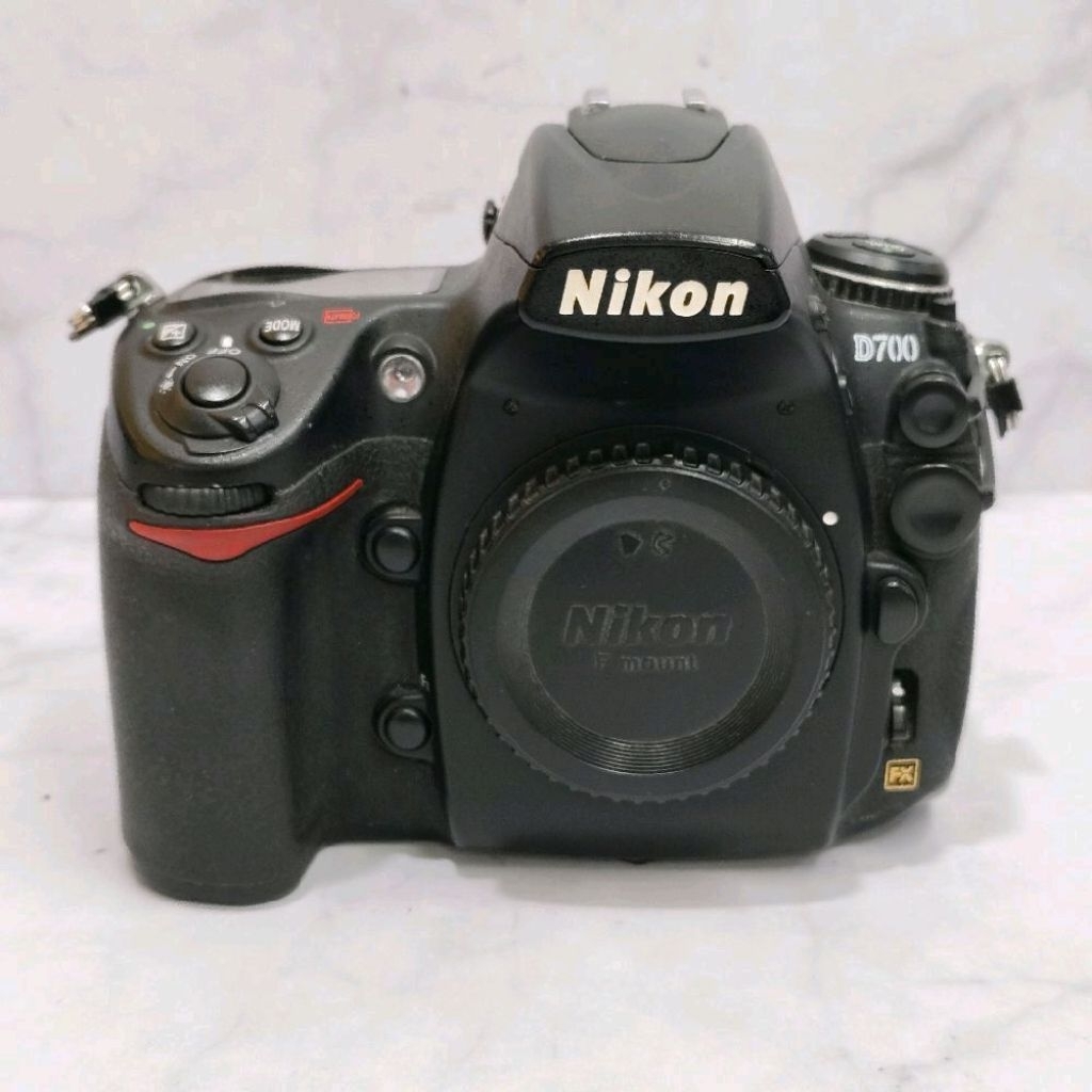 NIKON D700 BODY ONLY MULUS MURAH BERGARANSI