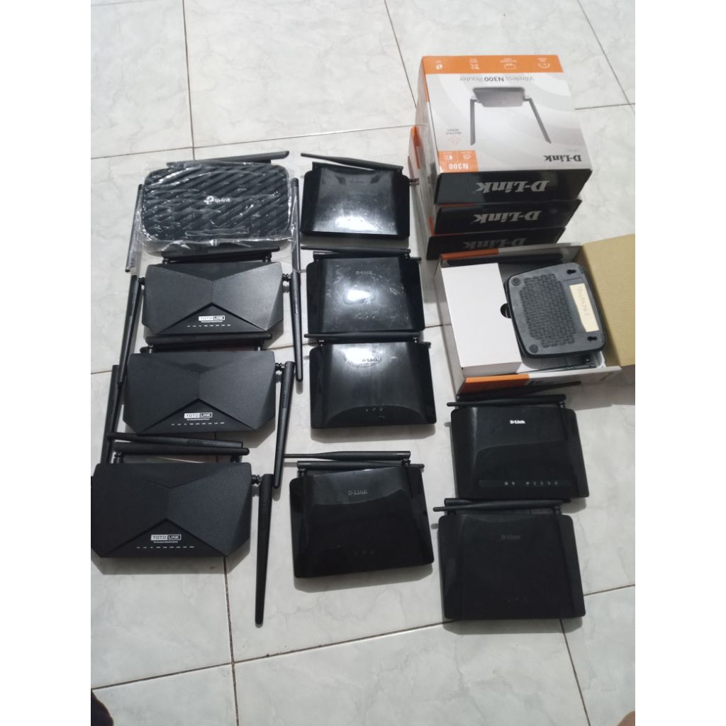 ROUTER D-link , Tp-Link , Totolink Second