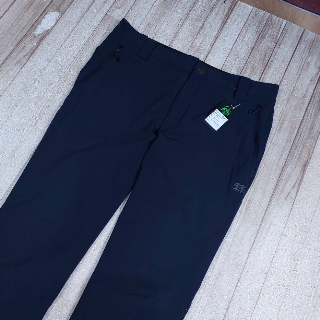 KOLON SPORT size 32-33 celana gunung outdoor second original