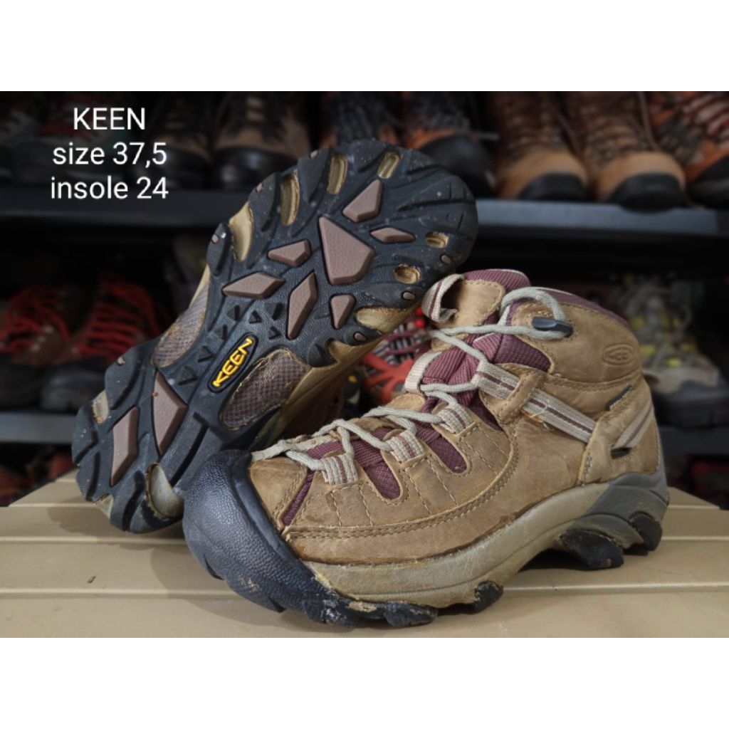 sepatu outdoor second KEEN