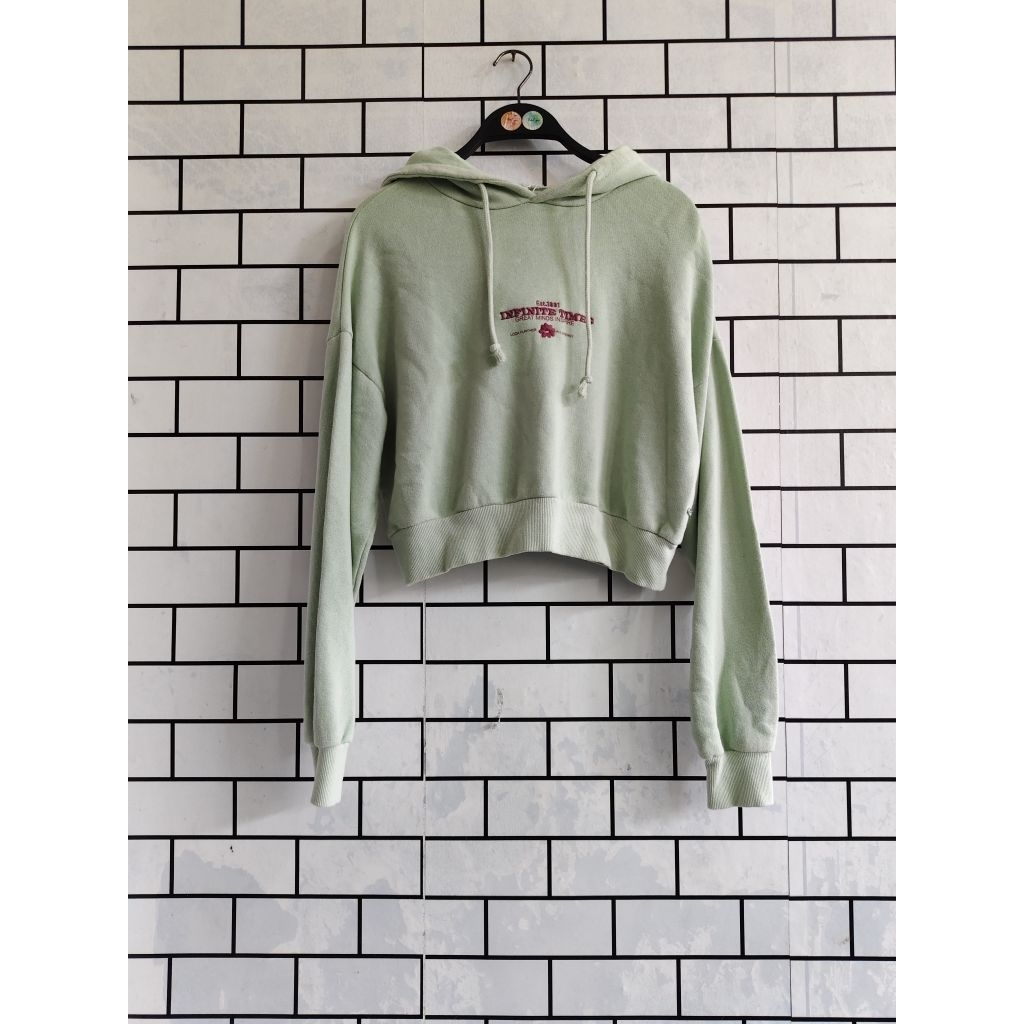 PULL&BEAR CROP HOODIE