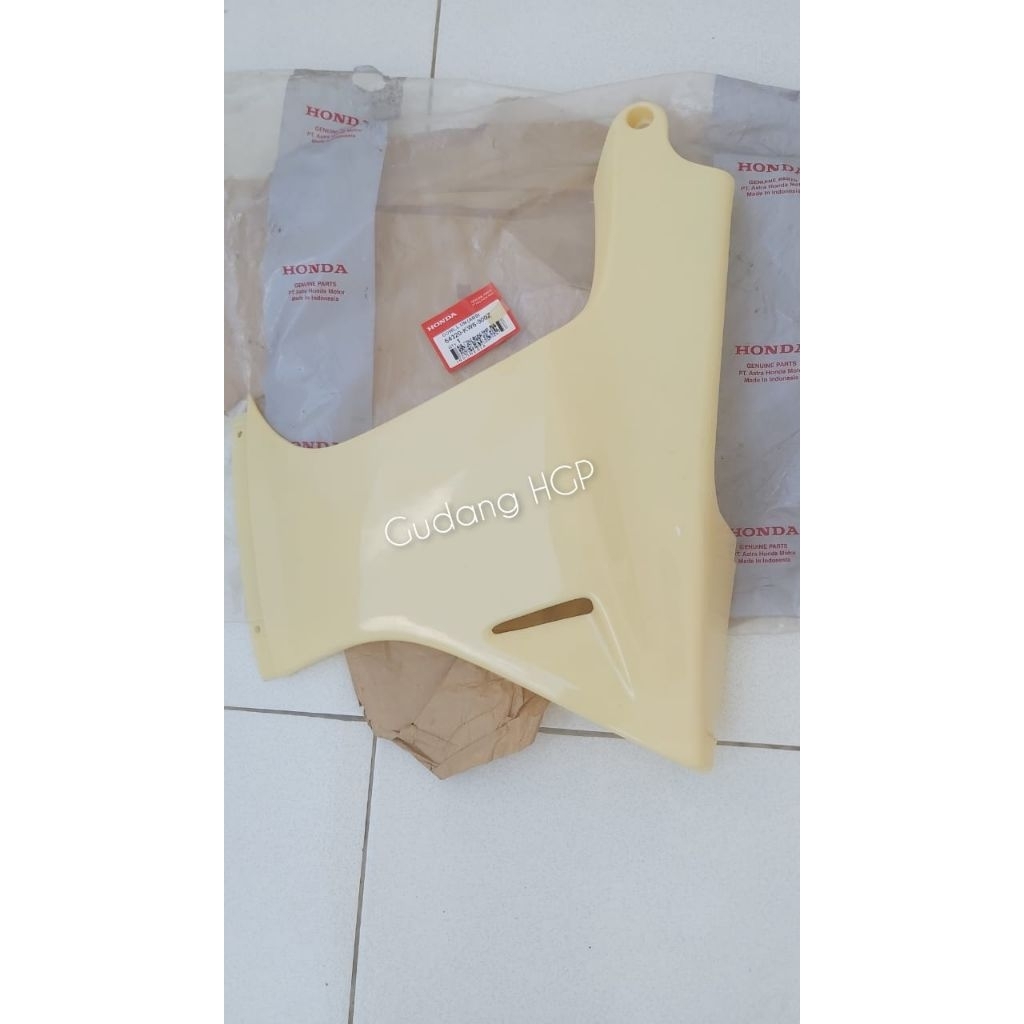 Cowl L Under (ABS) Cover Fairing Samping Bawah Kiri Warna Dasar NSR 150R 64320-KW6-900Z Ori Honda Ge