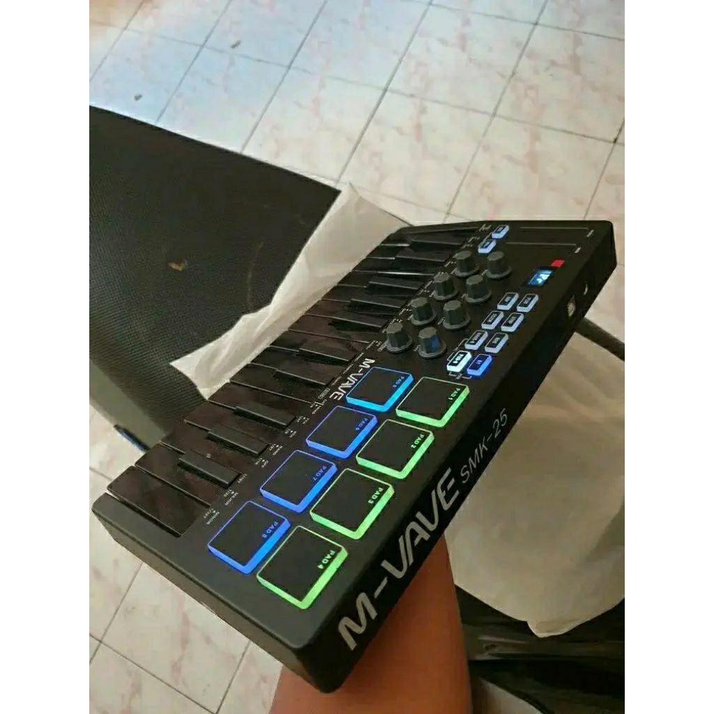 MIDI CONTROLLER