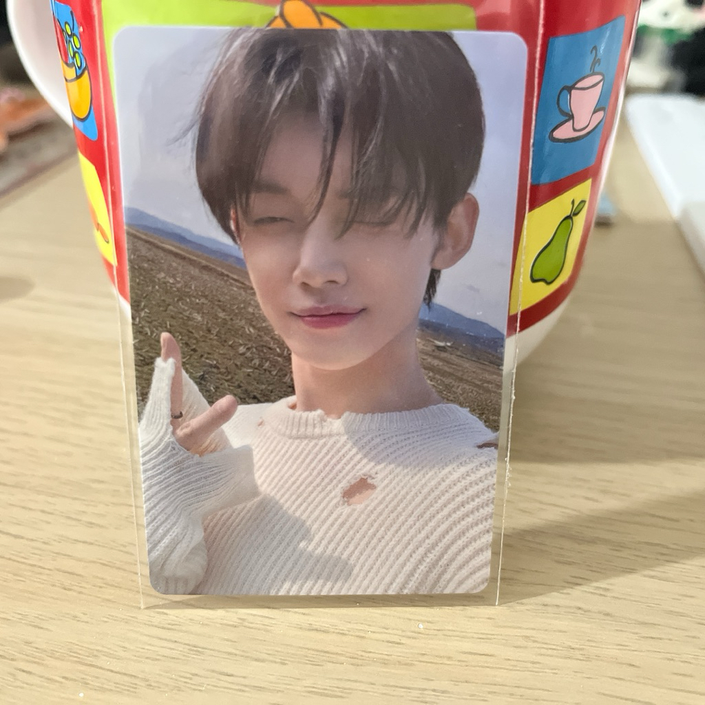 PC YEONJUN TXT YZY R1 M3T
