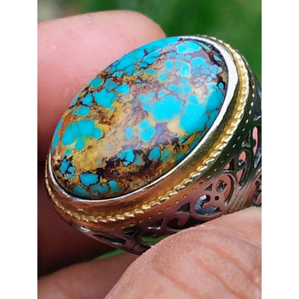 batuPirusPersiaUratEmas