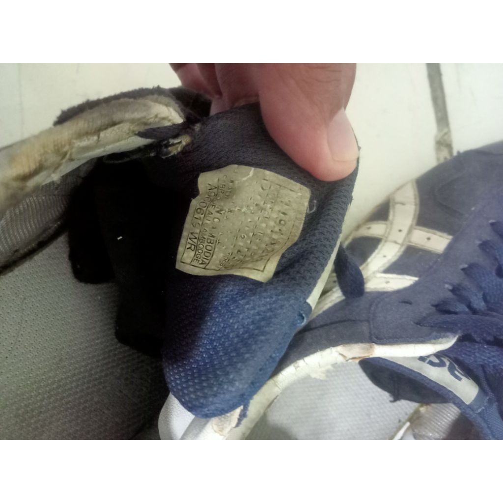 sepatu Asics second