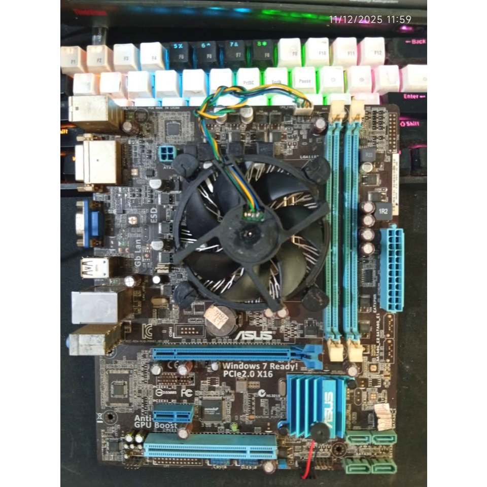 Sepaket motherboard 1155 gen 3 Prosesor i5 2500