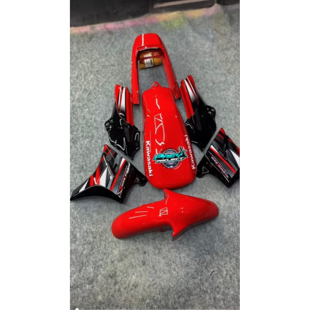 Paket body sett tangki ninja ss warna merah hitam. body set tangki ninja ss ninja r fullset