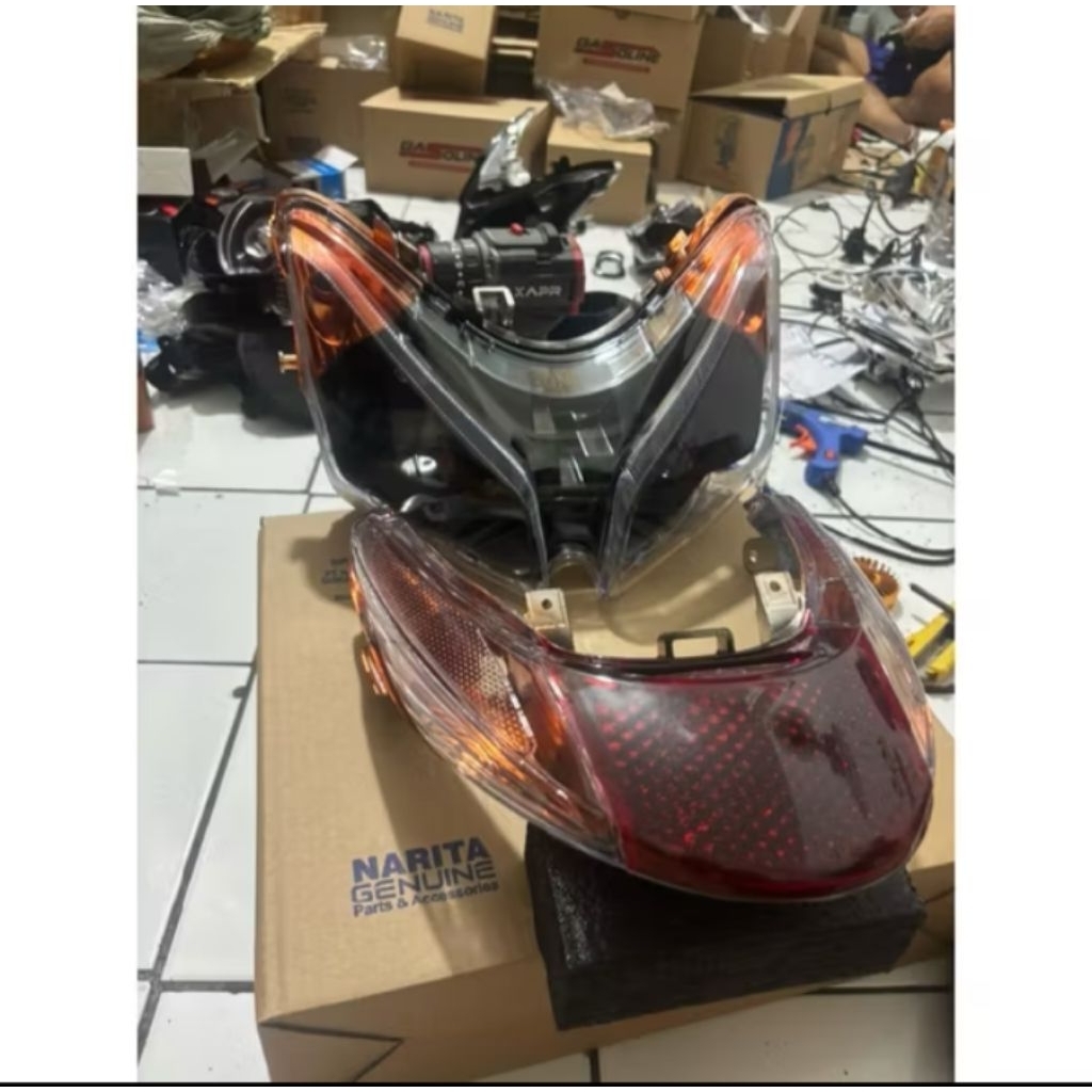 Paket Reflektor Lampu Depan Vario 110 Karbu Lama Plus Lampu Stop Belakang Vario 110 Karbu CW Custom 