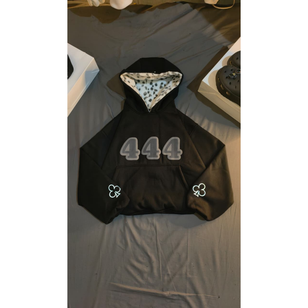 RAFORCZH - Sweater Hoodie  Boxy Hitam Motif Three Four Sablon Timbul Menyala