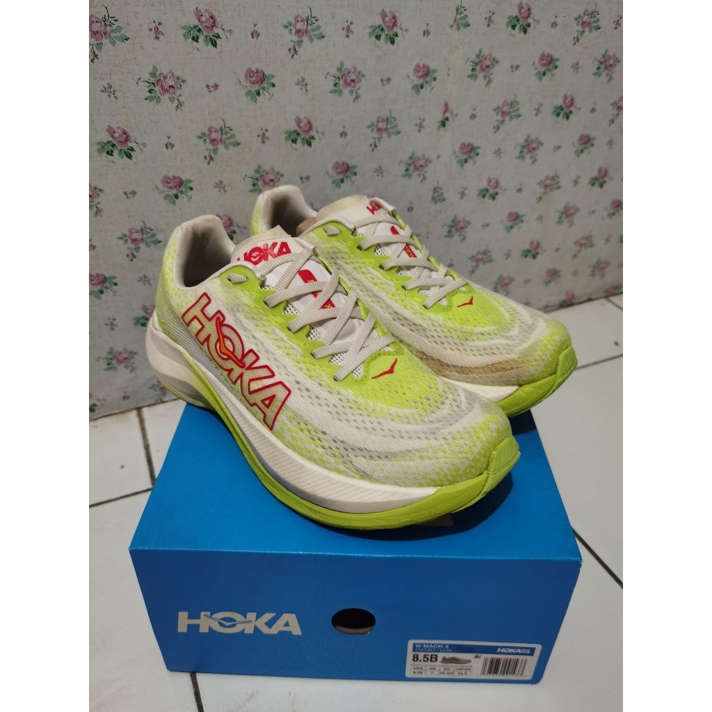 Hoka Mach X