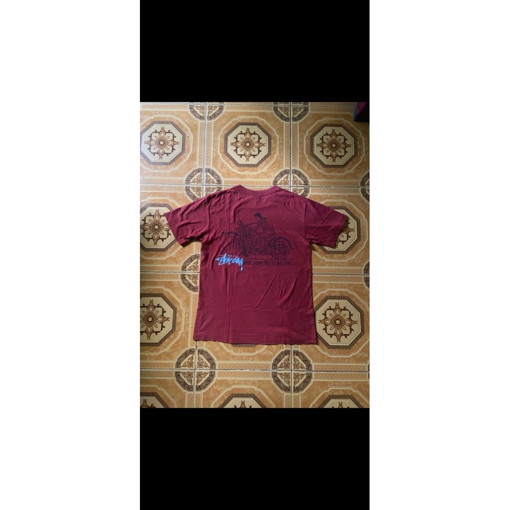 KAOS STUSSY VINTAGE 80S TSHIRT