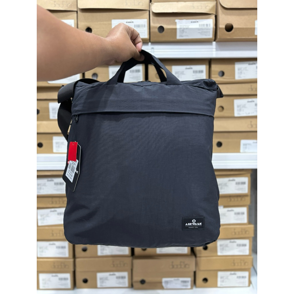 TAS AIRWALK DECOY TOTE BAG BLACK AIWTB250101B TAS SELEMPANG TAS BAHU SLING BAG WAIST BAG ORIGINAL