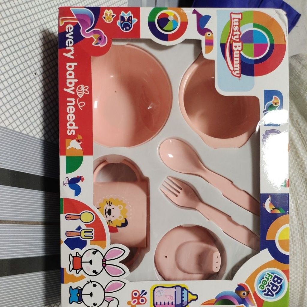 Lusty Bunny tempat makan bayi set
