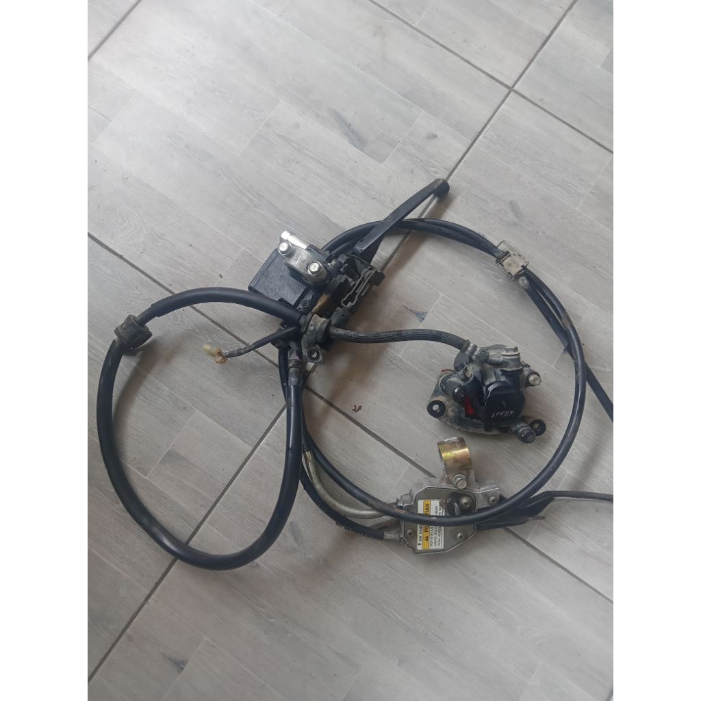 CAKRAM REM MASTER KALIPER COMBI BRAKE VARIO 125 VARIO 150 LED ORIGINAL