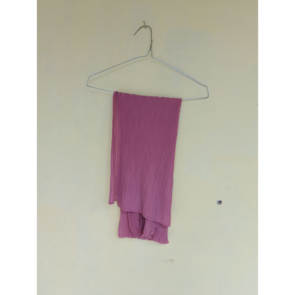 kerudung plisket pashimina pink