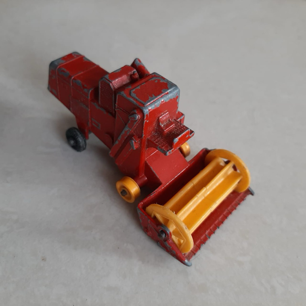 Matchbox series no.65, by Lesney, made in England 1967 memorabilia, historis Mbx, Claas Combine Harv