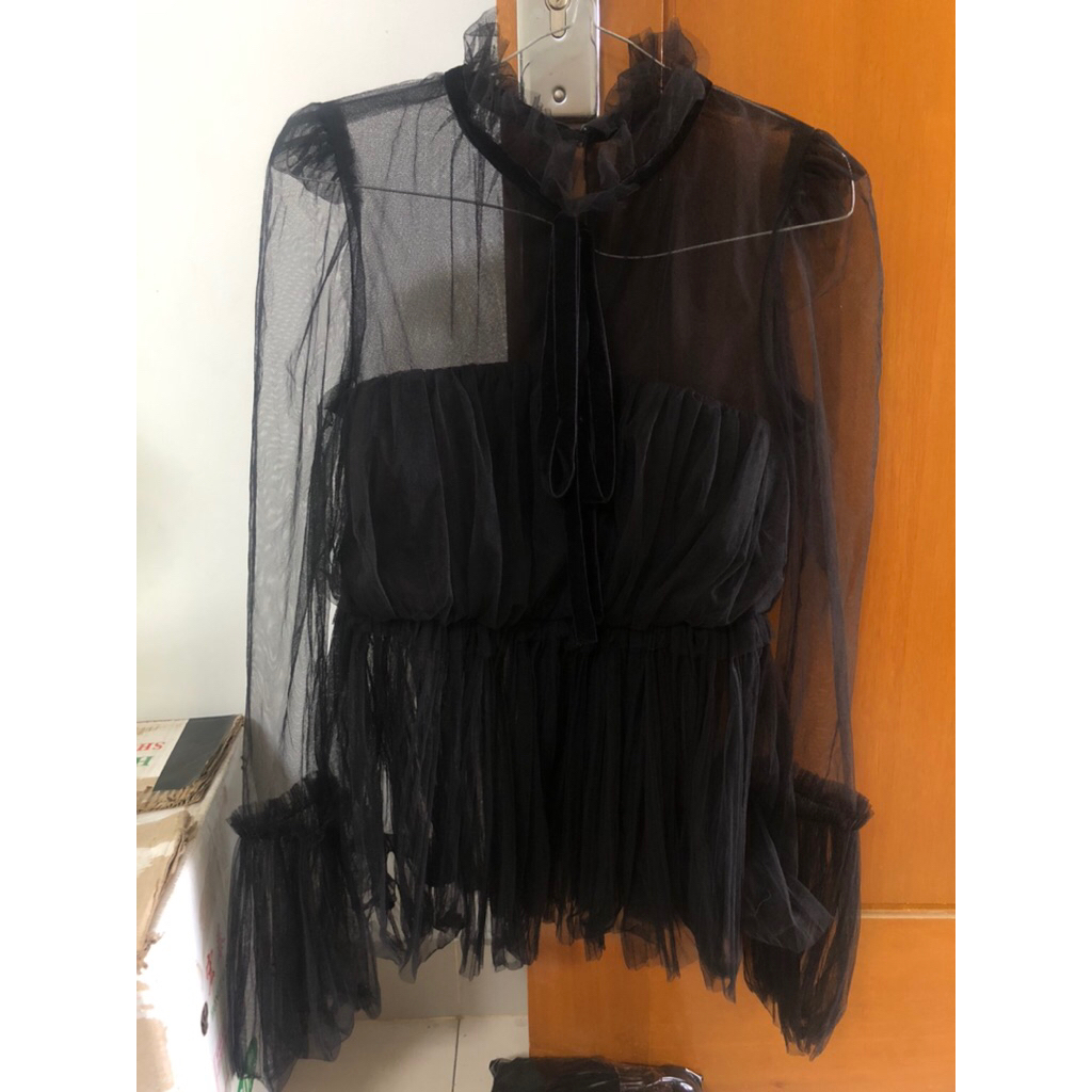preloved blouse renda tutu hitam gothic lengan panjang