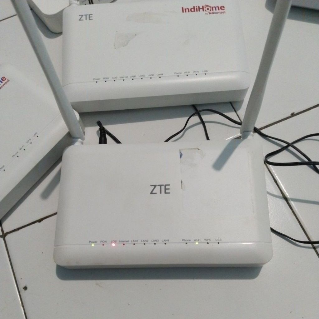 ZTE MODEL: ZXHN F670L WARNA BIRU BARANG SESUAI FOTO   F670L TELKOMF670L FIBERSTAR