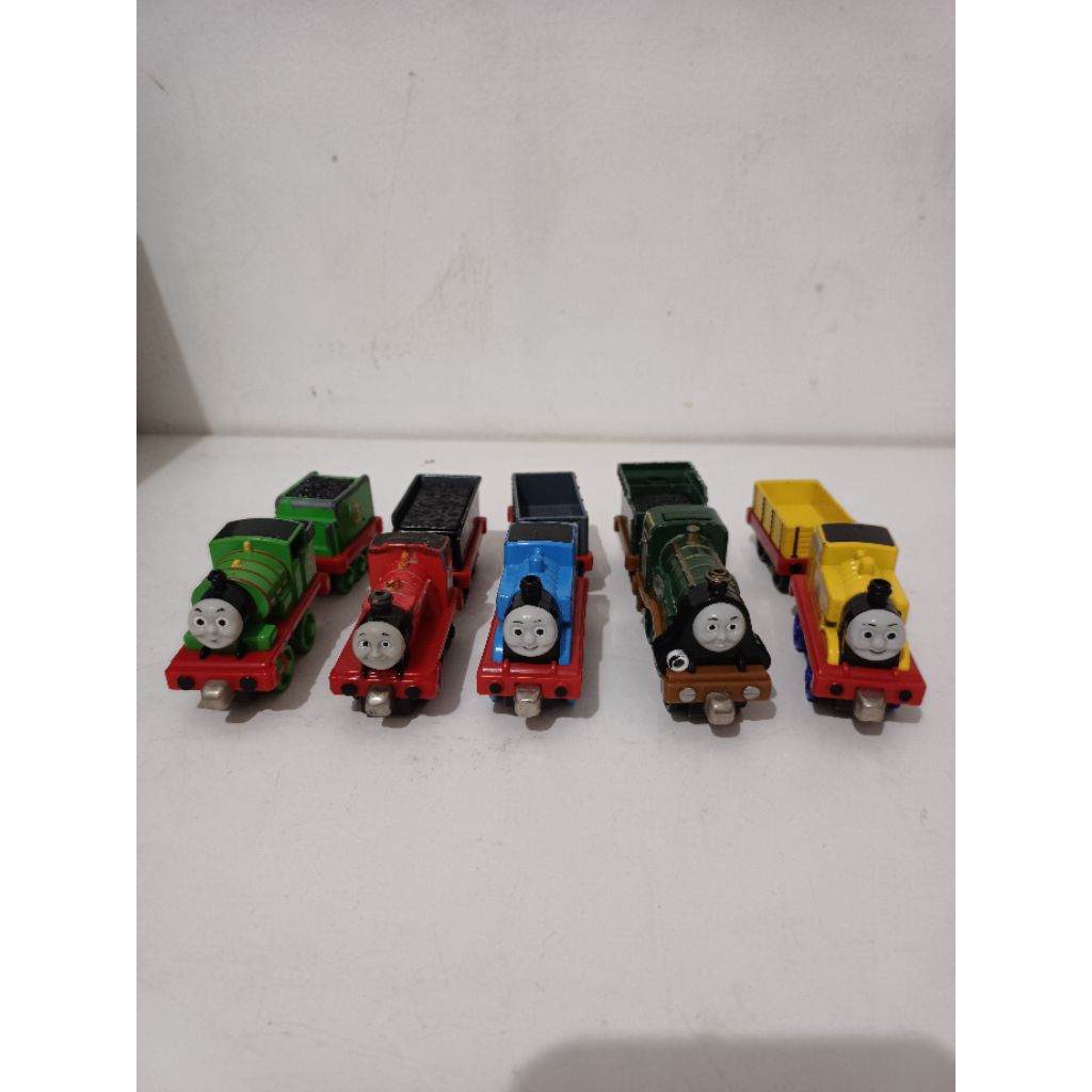 Kereta Thomas magnet body besi