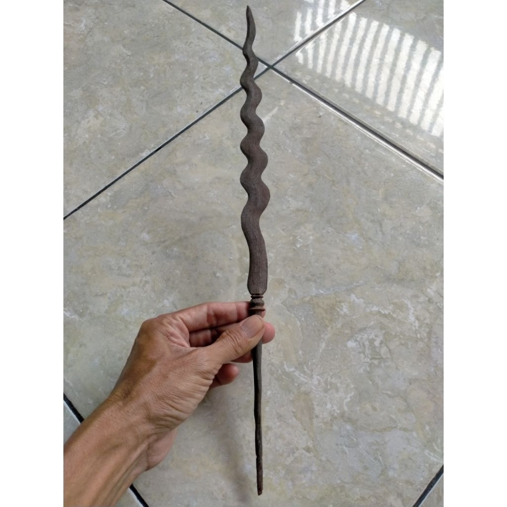 TOMBAK SEPUH KOROWELANG LUK 13 (EST. MATARAM)