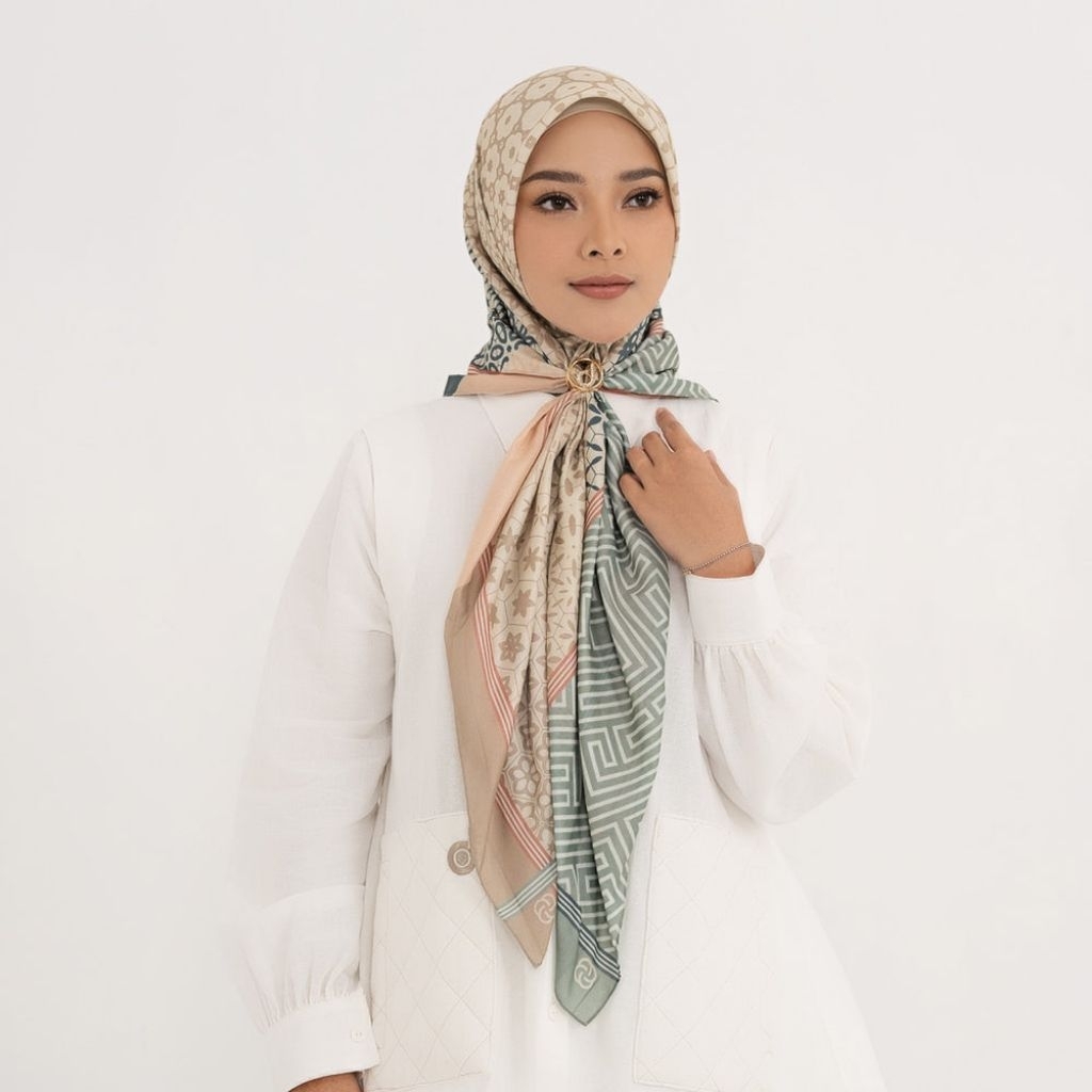 Elodie series by Deenay | scarf elodie by Deenay | scraf motif deenay | scarf deenay | segi empat de