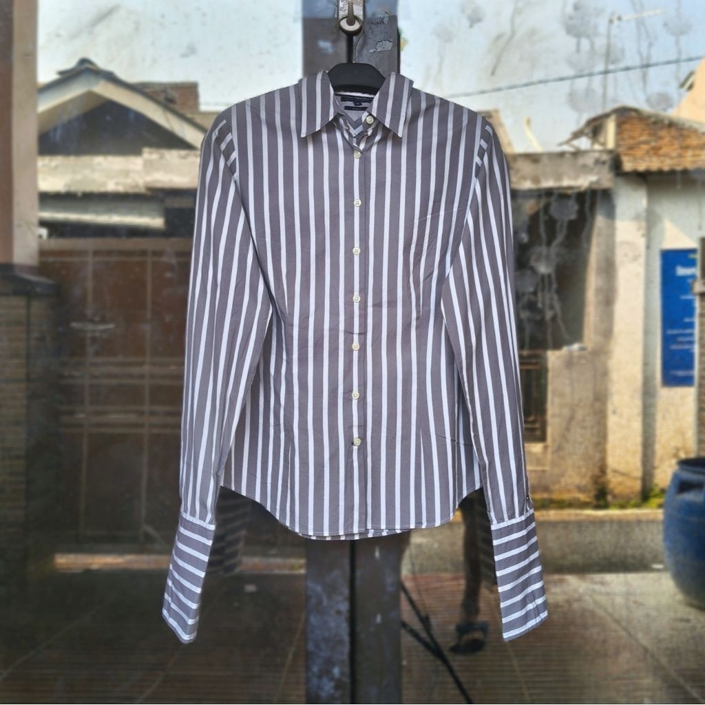 Kemeja Tommy Hilfiger formal salur wanita slim fit