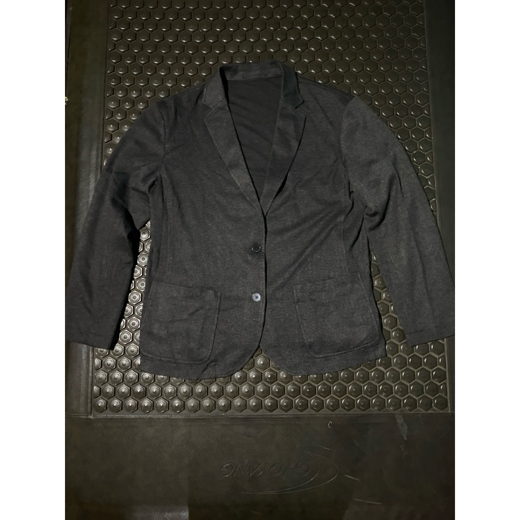 BLAZER JAS UNIQLO TARTAN ABU TUA WOL SEMI KAOS MEWAH BRANDED