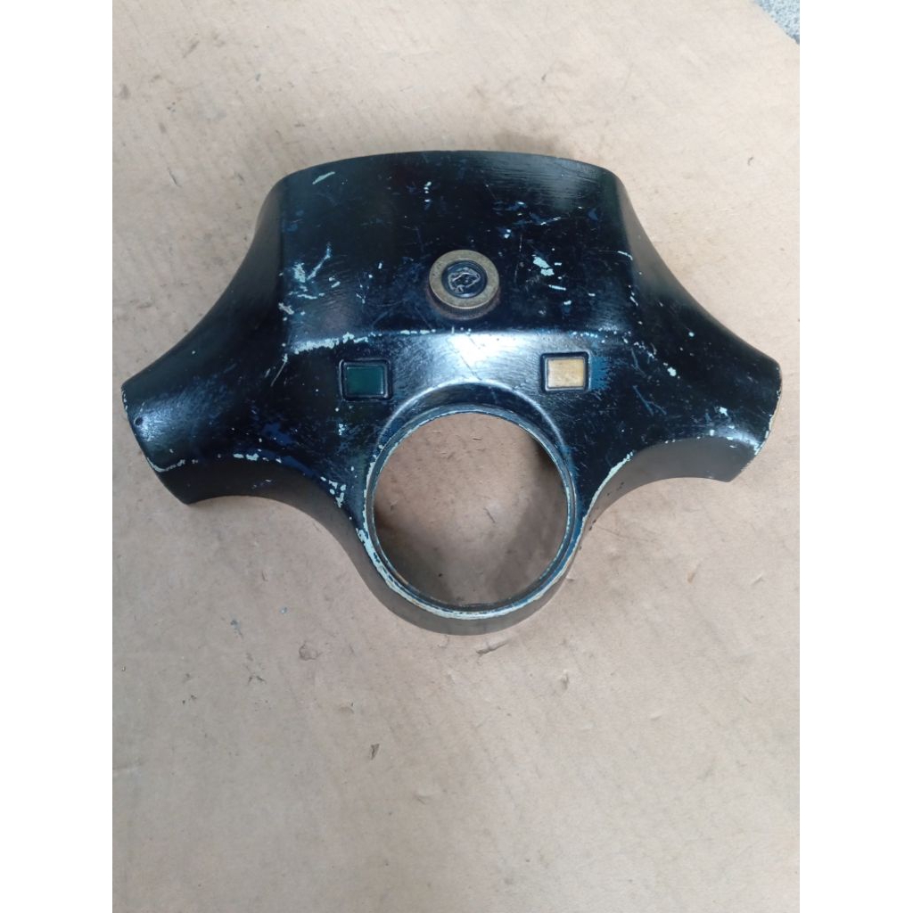 batok vespa depan atas  px strada ori second bahan plastik