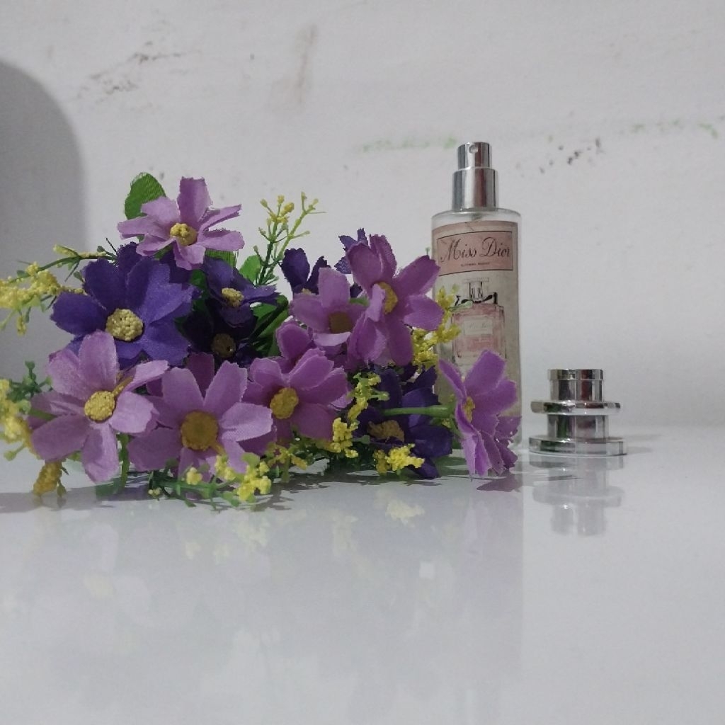 Miss botol bekas kosong parfum