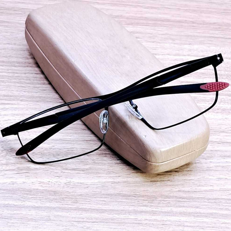 Kacamata Baca dan Jalan Lensa Progresif Blueray Photocromic Bluecromic Full Rim Titanium F8506