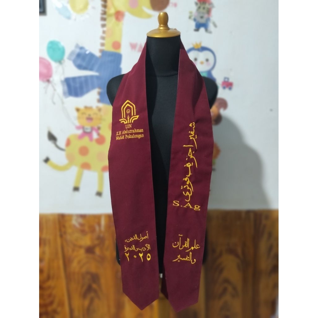 SLEMPANG WISUDA KALUNG TULISAN ARAB