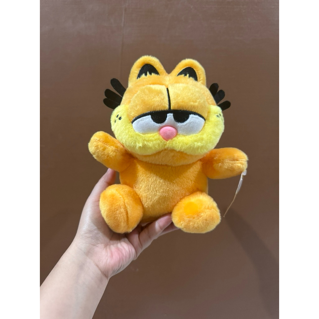 Boneka Karakter Garfield size 22cm original / Boneka Kucing Garfield / Boneka Garfield