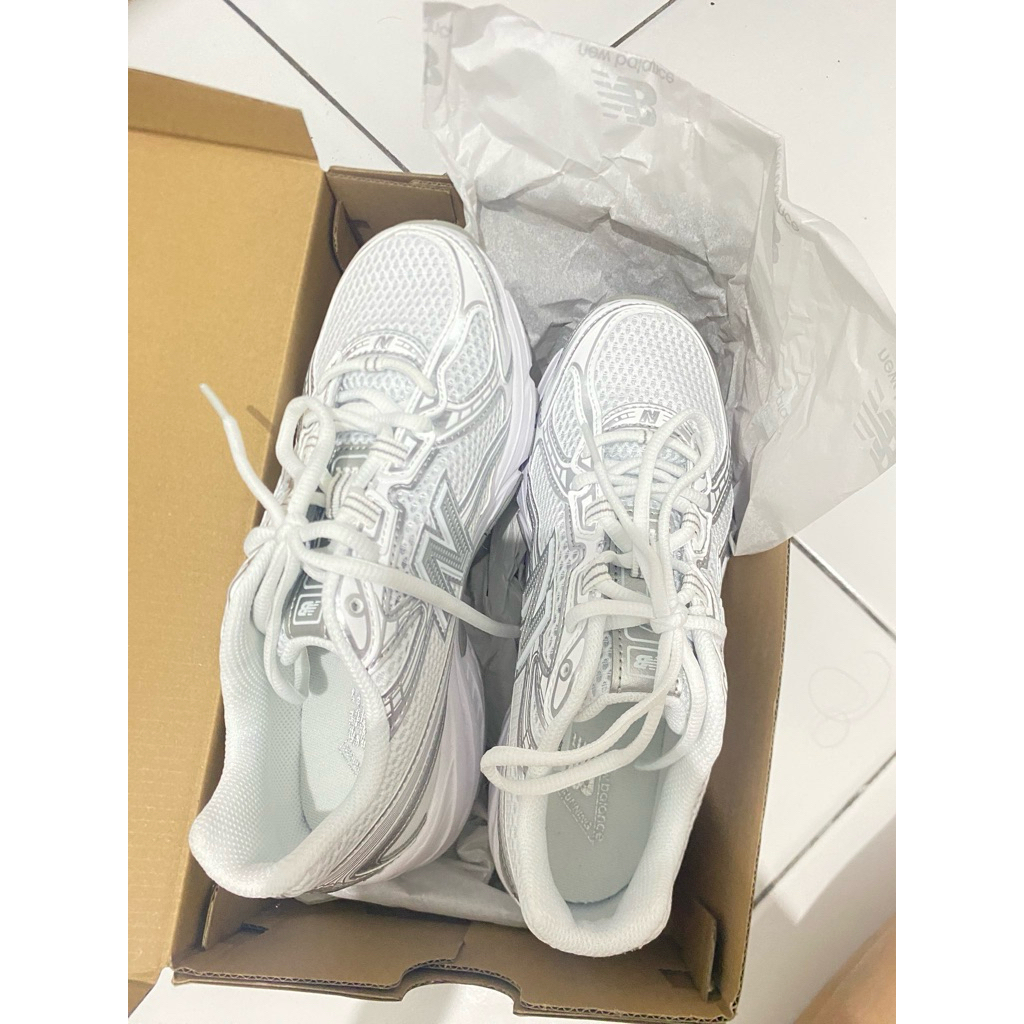 PRELOVED NEW BALANCE 740 WHITE SILVER 37 // NB 740