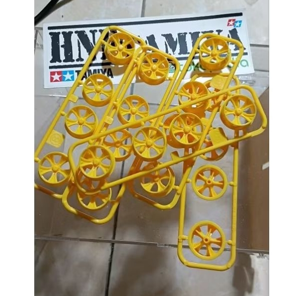 Velg medium original tamiya spoke A kuning