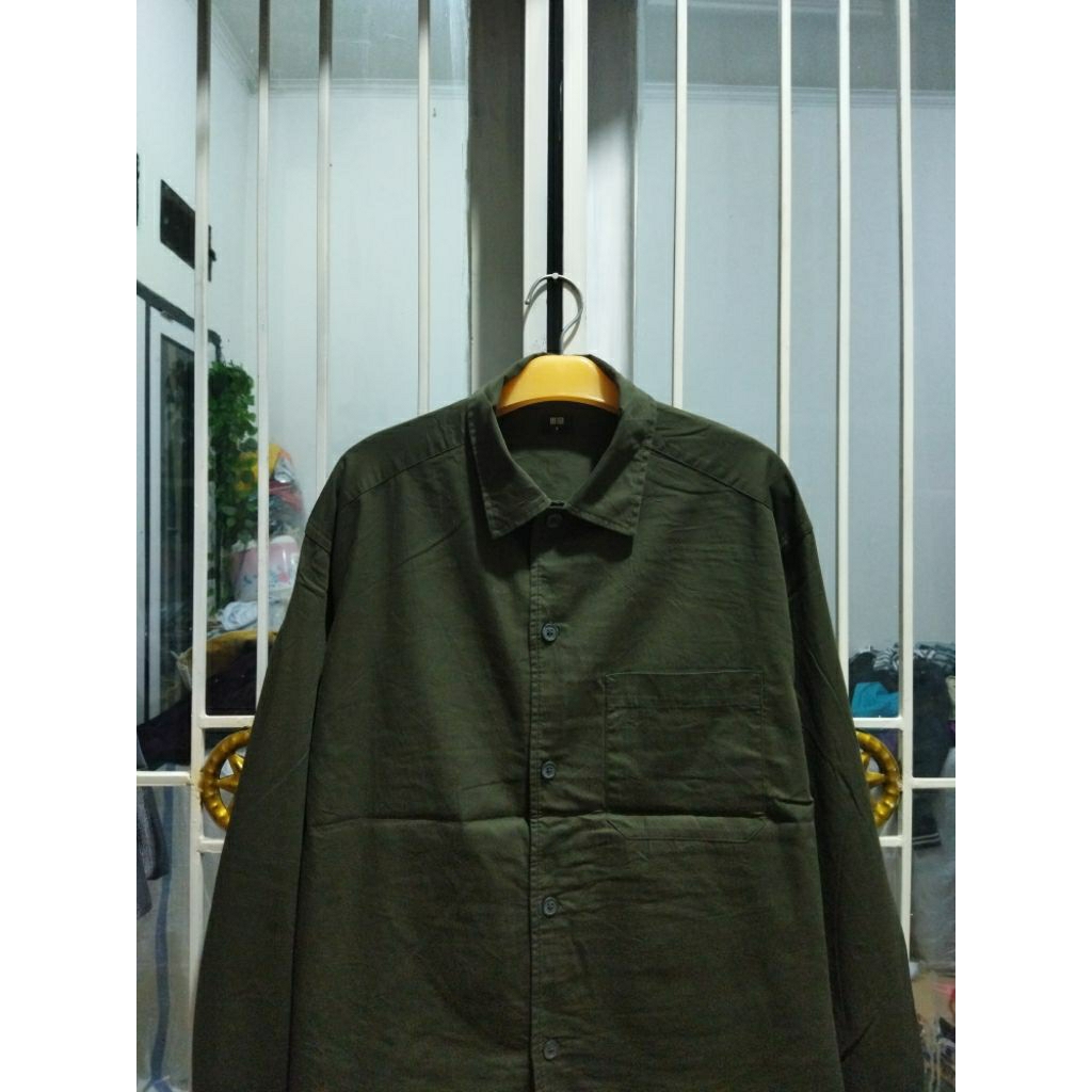 kemeja Uniqlo polos XXL casual pria murah terbaik