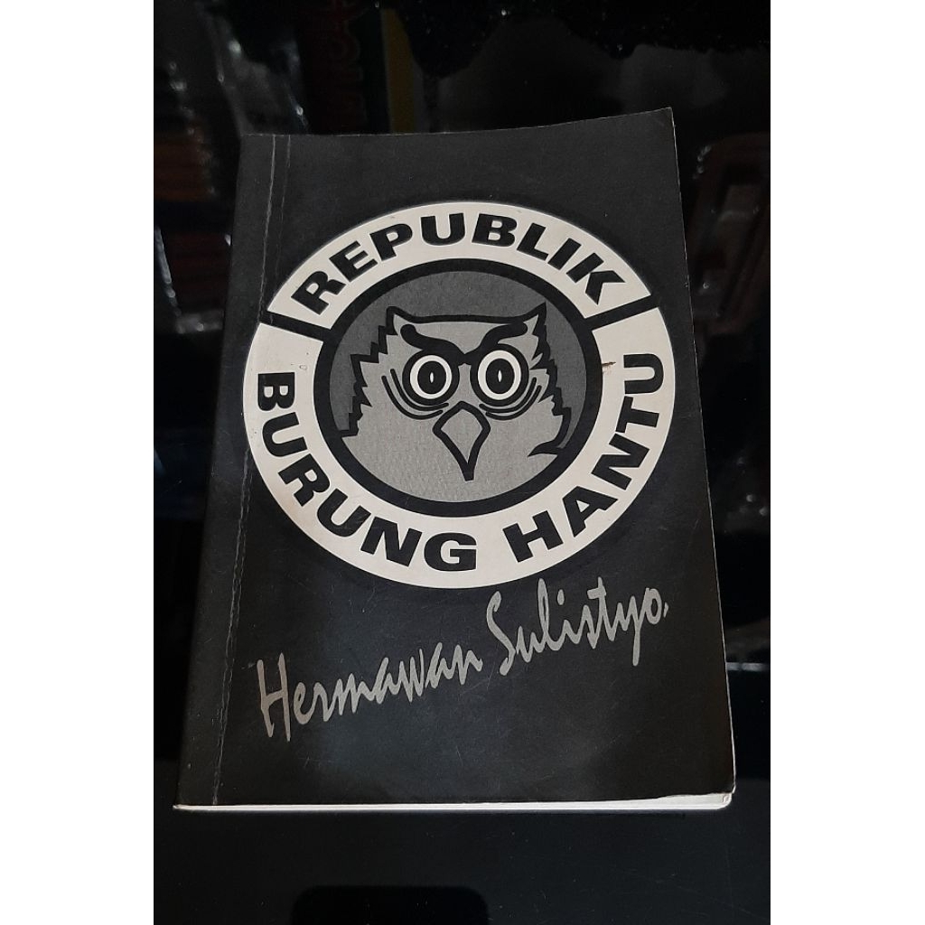REPUBLIK BURUNG HANTU - HERMAWAN SULISTYO