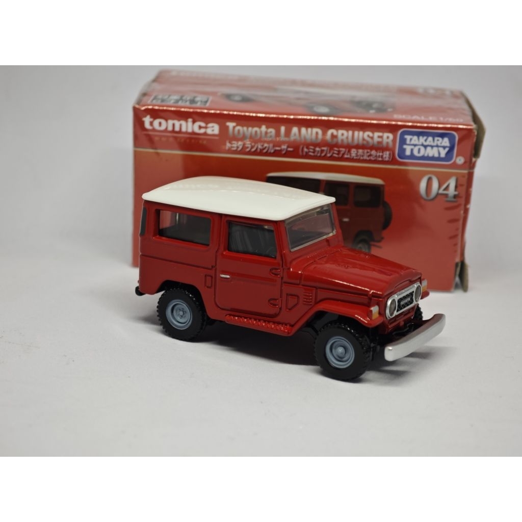 tomica toyota land cruiser FJ40