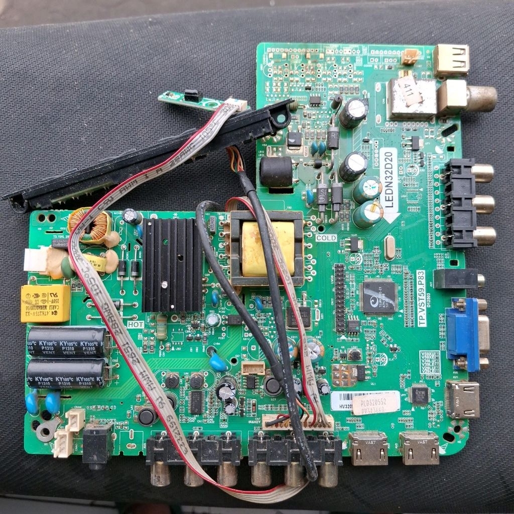 mb polytron pld 32D552...mb. pol