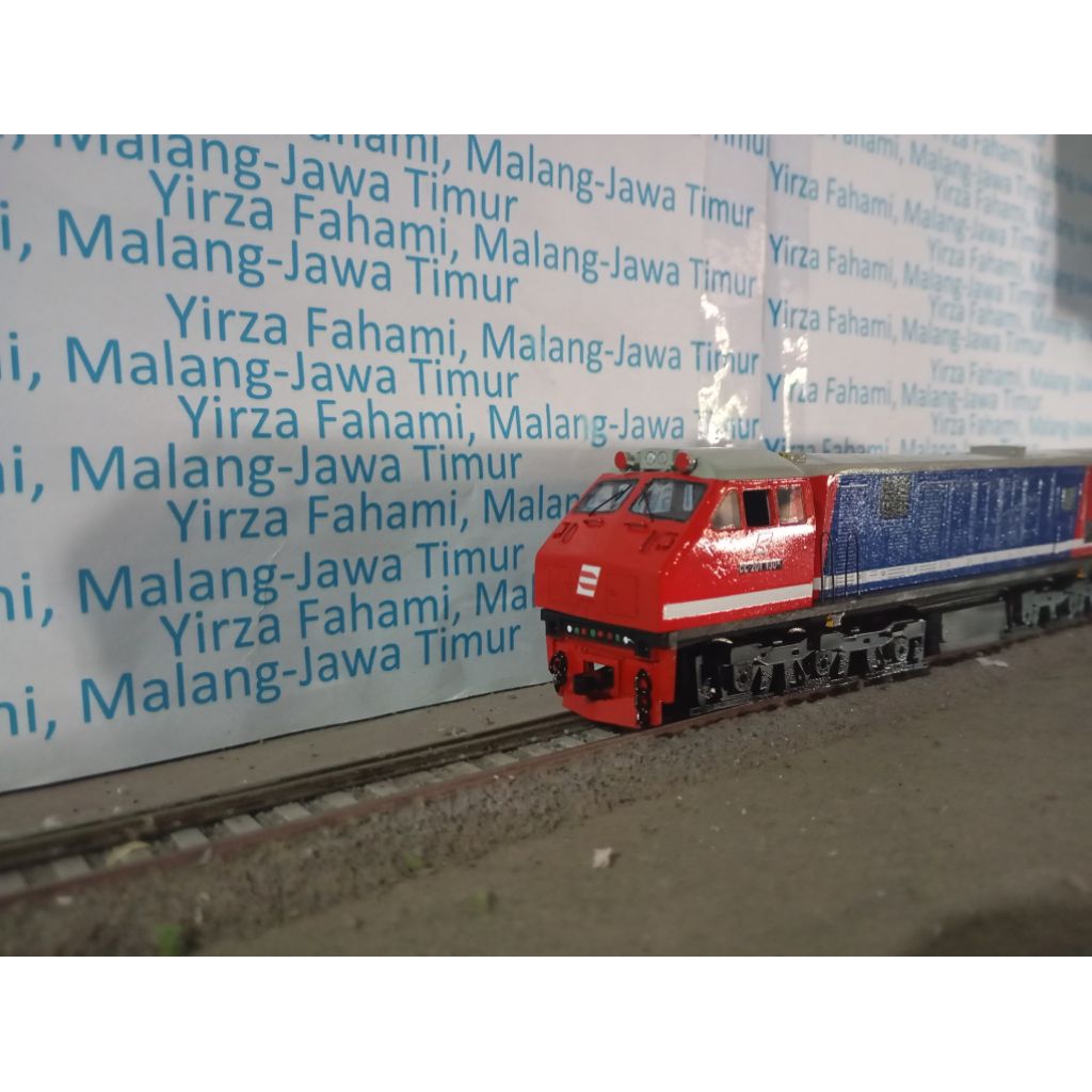 Miniatur Lokomotif Kereta Api Indonesia CC 201/203 livery perumka Z (Dummy) tanpa mesin