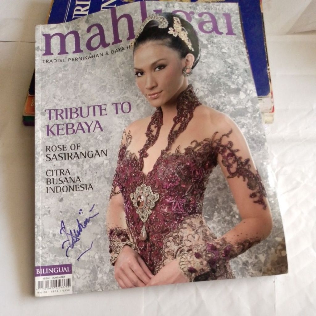 MAJALAH MAHLIGAI TRIBUTE TO KEBAYA