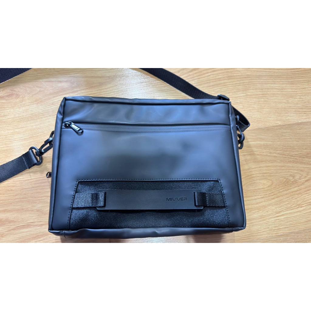 Mivver Sling bag Pria Preloved