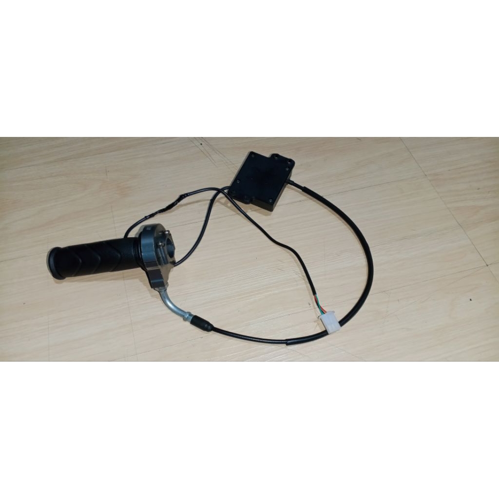 Throtter Gas Spontan + Adaptor Mosin Ke Molis