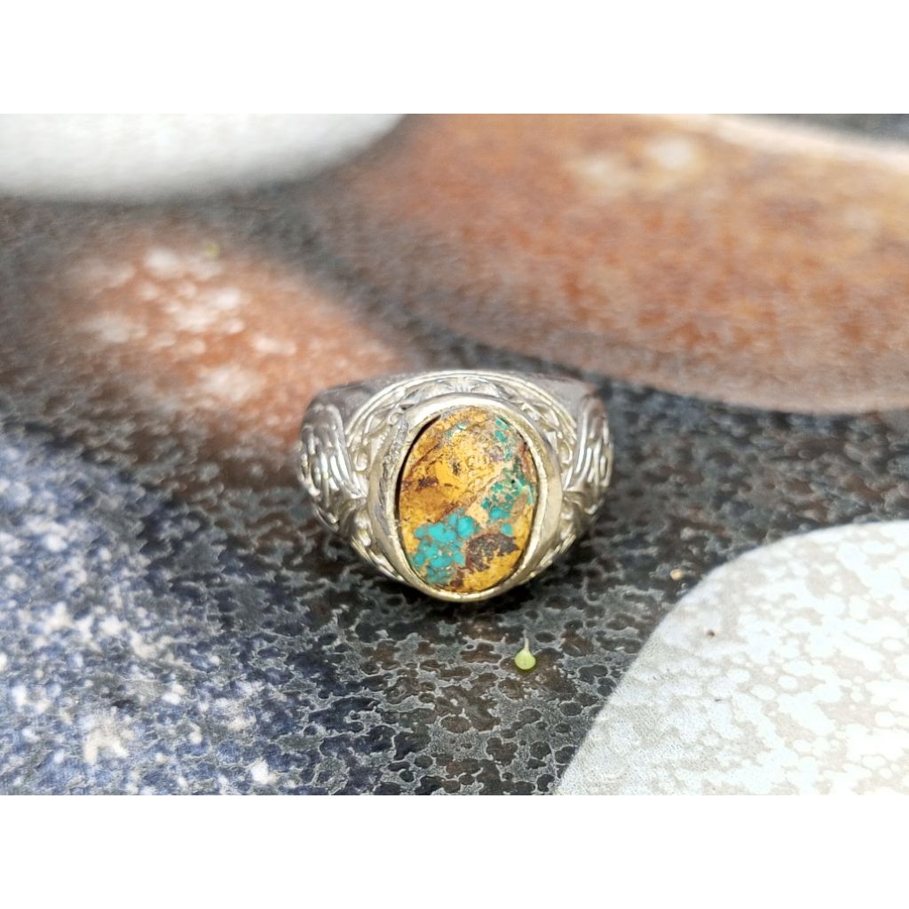 Batu Pirus Persia urat emas