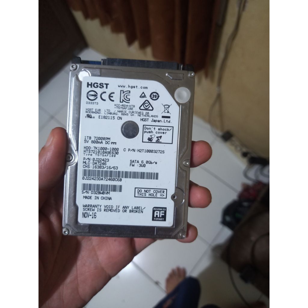 Hard disk second 2.5 Hitachi (HGST) 1 tera